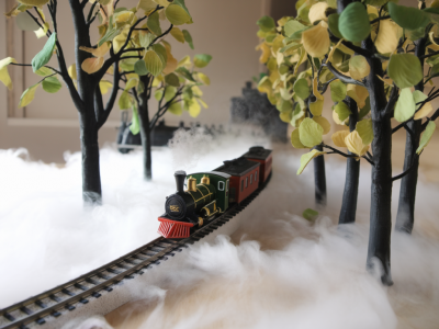 Create a convincing miniature fog effect for tabletop scenes using glycerin, cotton and a cheap aquarium pump